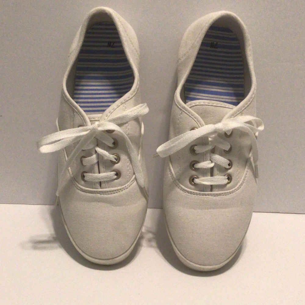 Women's White Canvas Lace-Up Sneakers